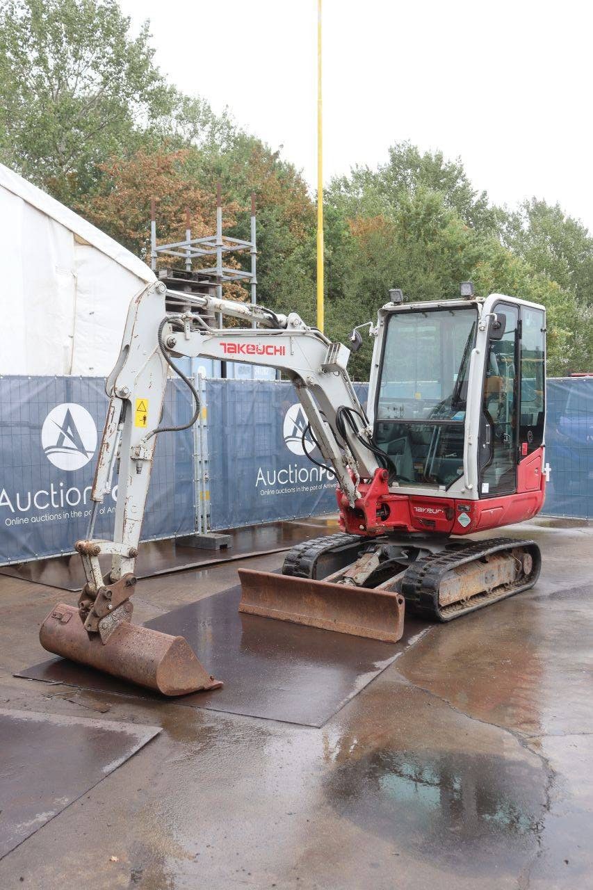 Crawler excavator Takeuchi TB230 Diesel 2017