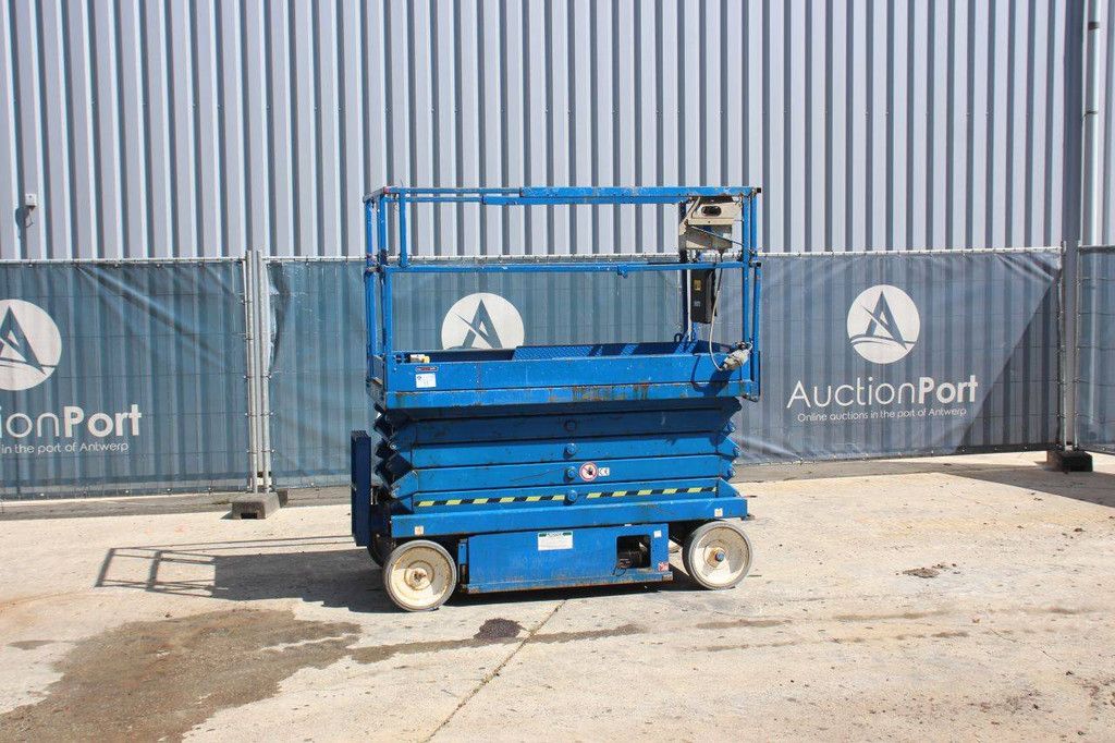 Skyjack SJ Electric Scissor Lift 317kg 11.7m 2015