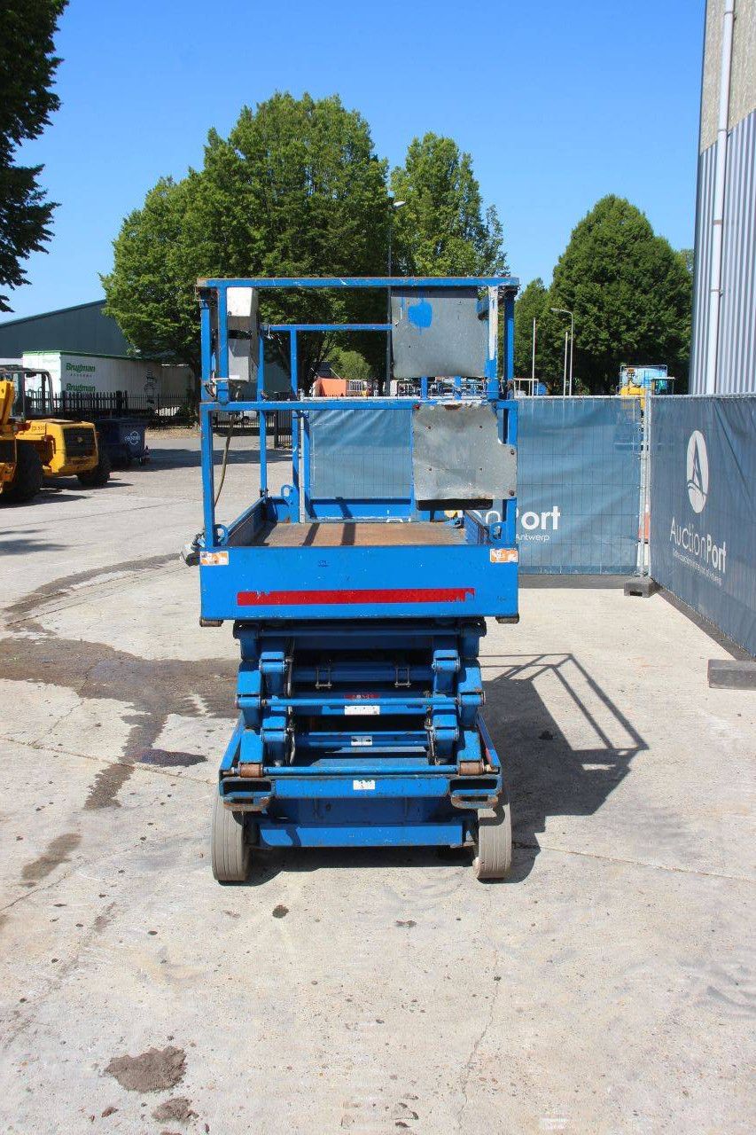 Skyjack SJ Electric Scissor Lift 317kg 11.7m 2015
