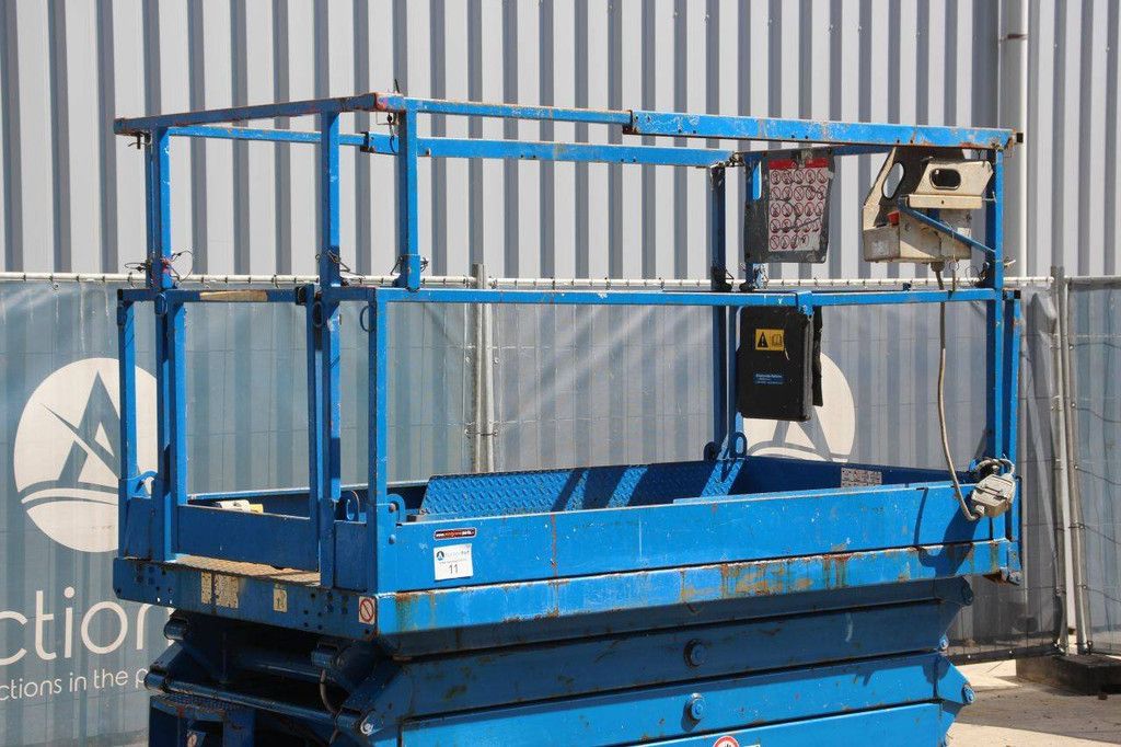 Skyjack SJ Electric Scissor Lift 317kg 11.7m 2015