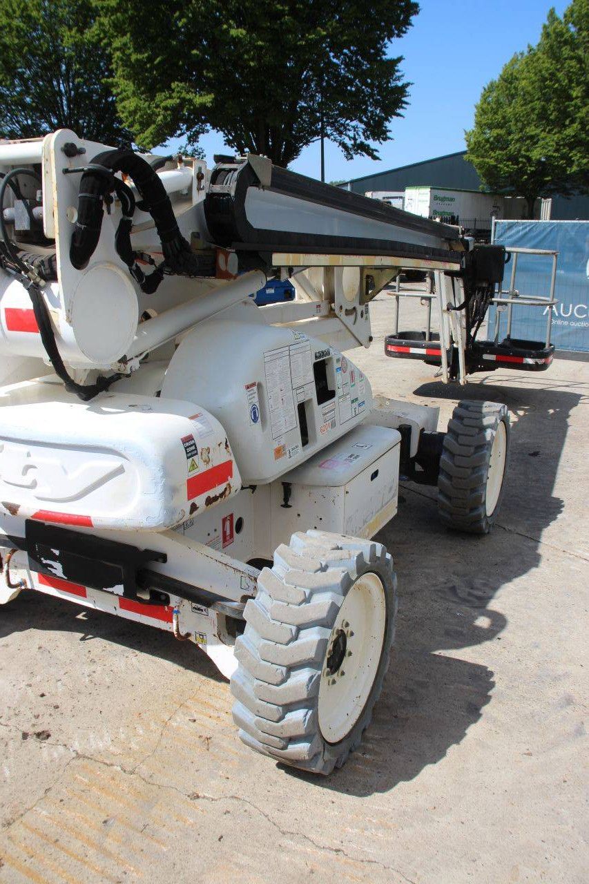 Niftylift HR21 Articulated Boom Lift Hybrid Diesel + Electric 225kg 20.8m 2015