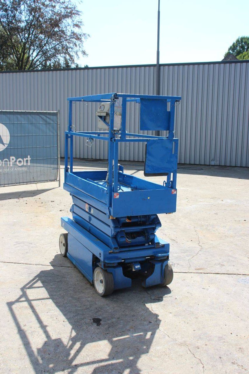 Skyjack SJIII-3219 Electric Scissor Lift 227kg 7.8m 2012