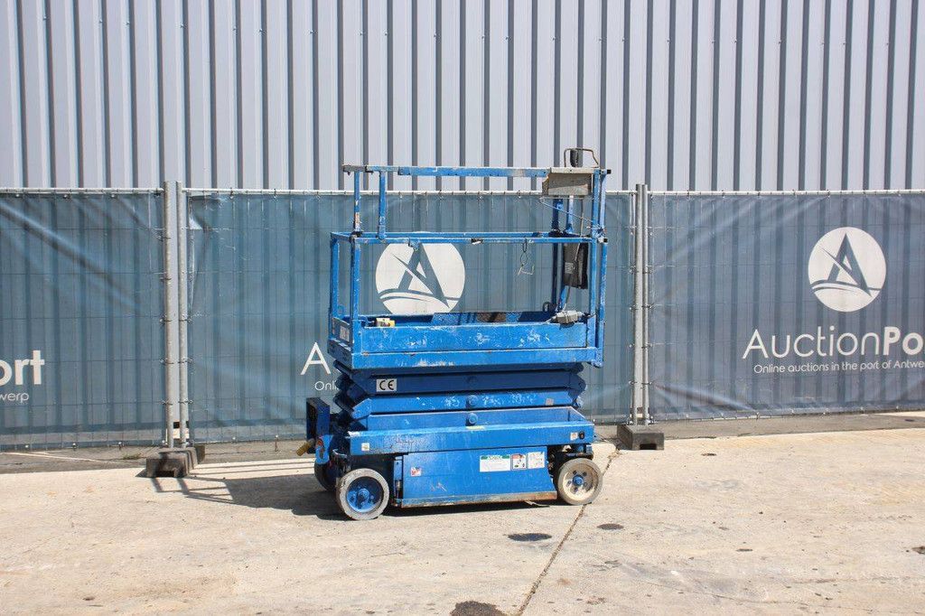 Skyjack SJ III-3219 Electric Scissor Lift 227kg 7.8m 2012