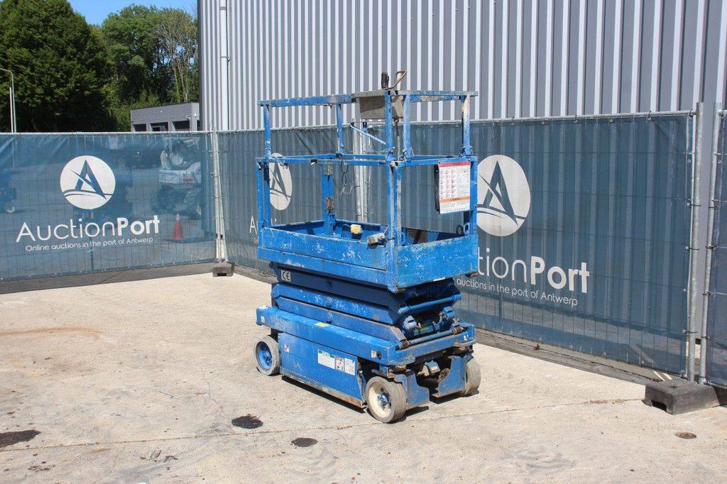 Skyjack SJ III-3219 Electric Scissor Lift 227kg 7.8m 2012