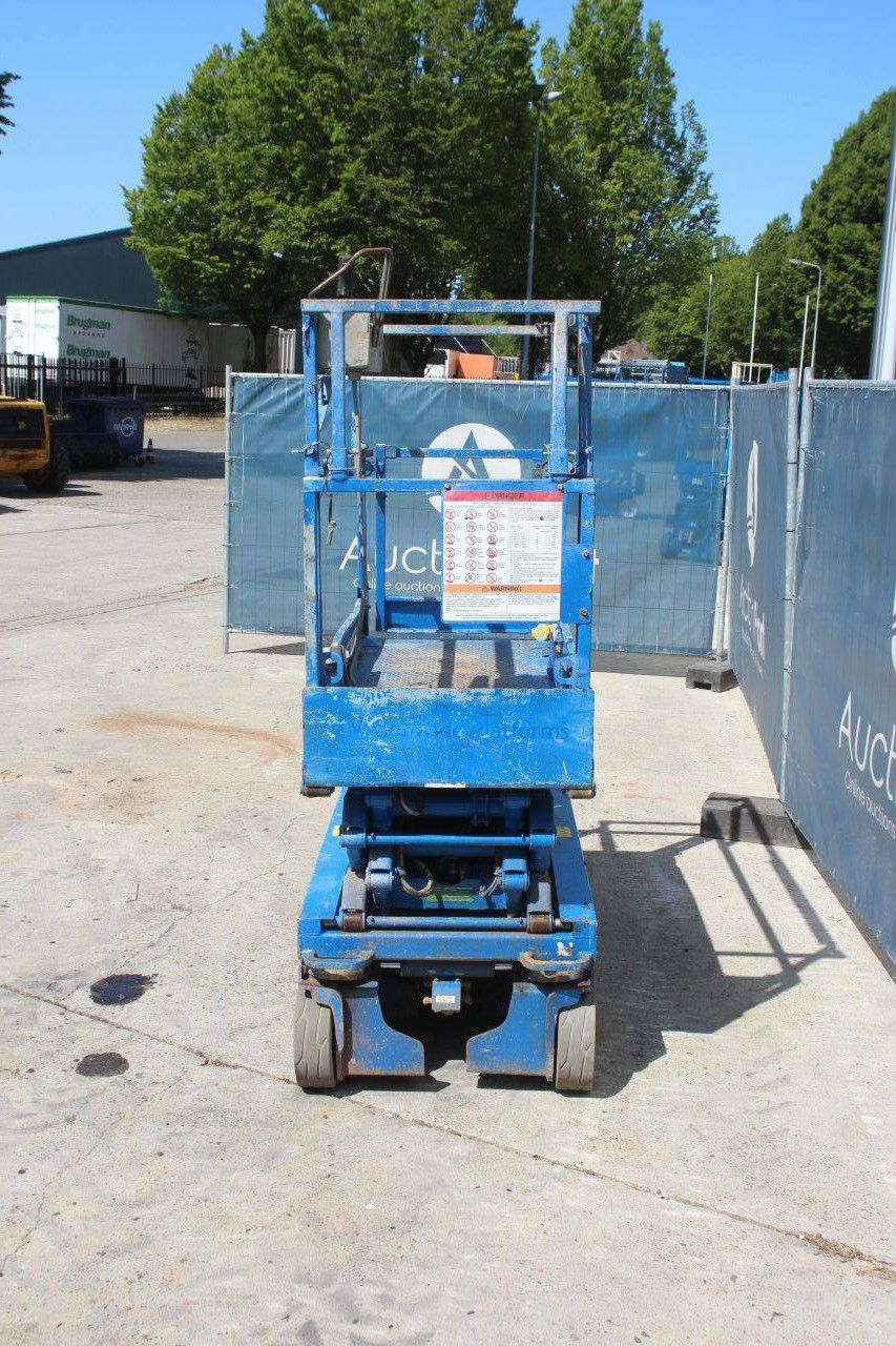 Skyjack SJ III-3219 Electric Scissor Lift 227kg 7.8m 2012