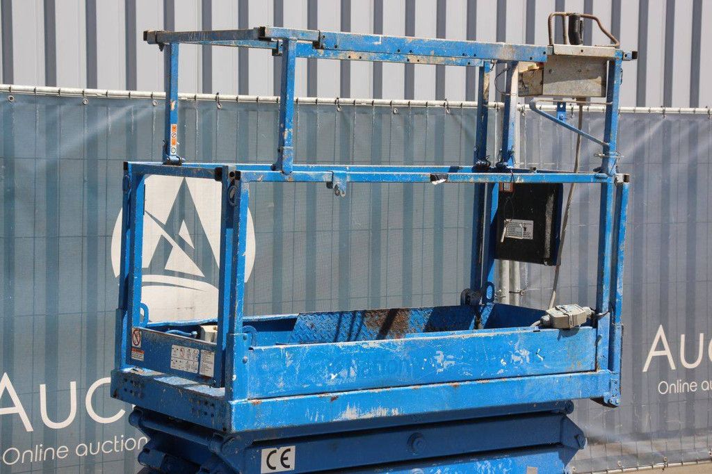Skyjack SJ III-3219 Electric Scissor Lift 227kg 7.8m 2012