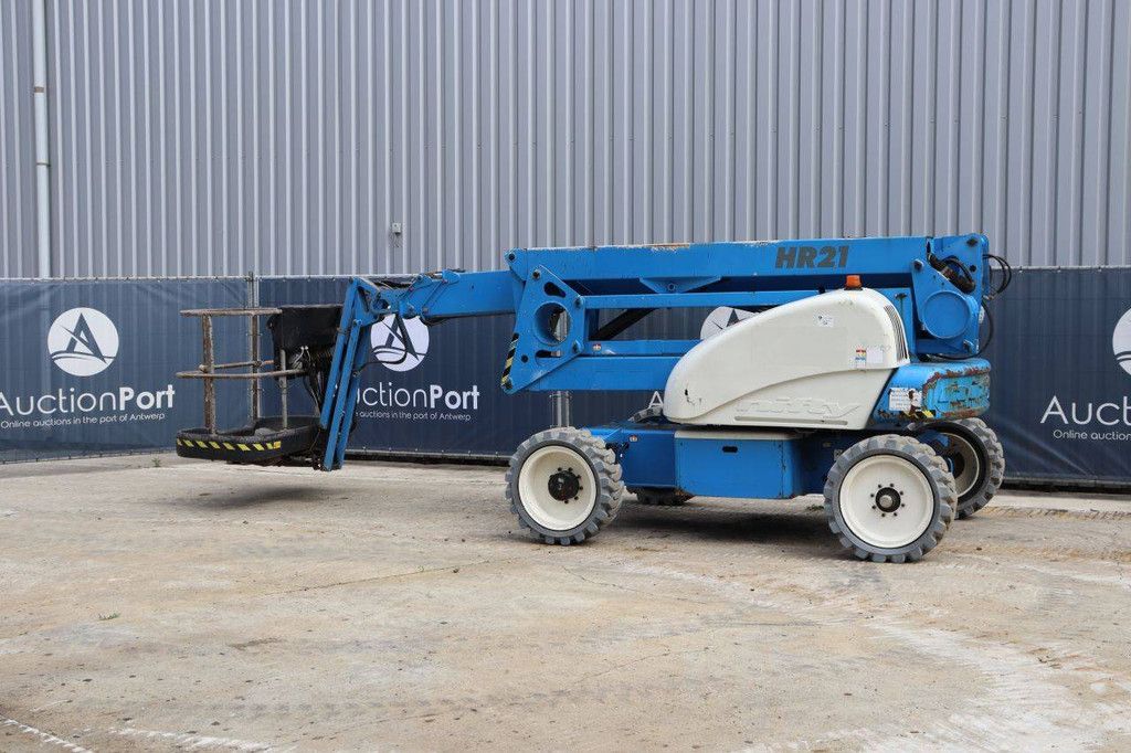 Nifty HR21DE 2WD Diesel Articulated Boom Lift 20.8m 2011
