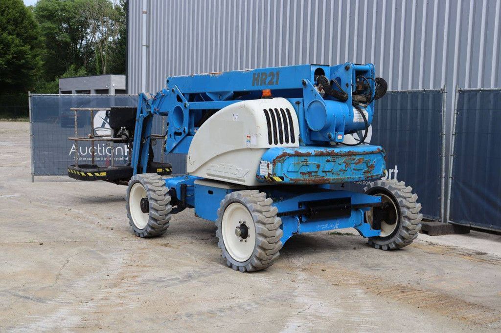 Nifty HR21DE 2WD Diesel Articulated Boom Lift 20.8m 2011