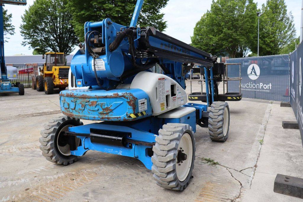 Nifty HR21DE 2WD Diesel Articulated Boom Lift 20.8m 2011