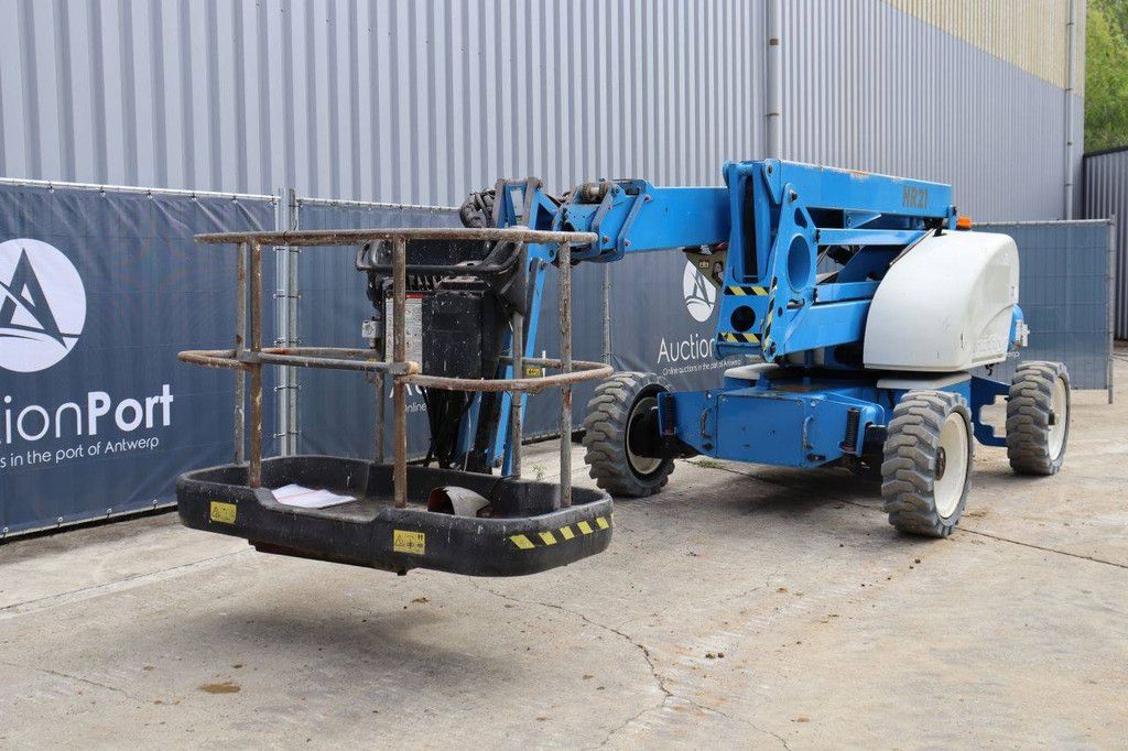 Nifty HR21DE 2WD Diesel Articulated Boom Lift 20.8m 2011