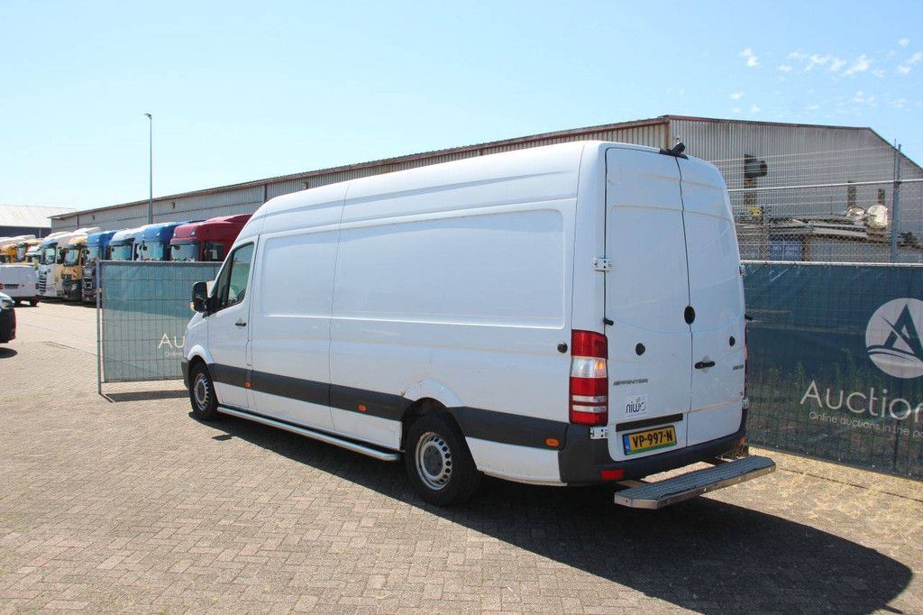 Van Mercedes-Benz Sprinter 313CDI Diesel 129hp 2015