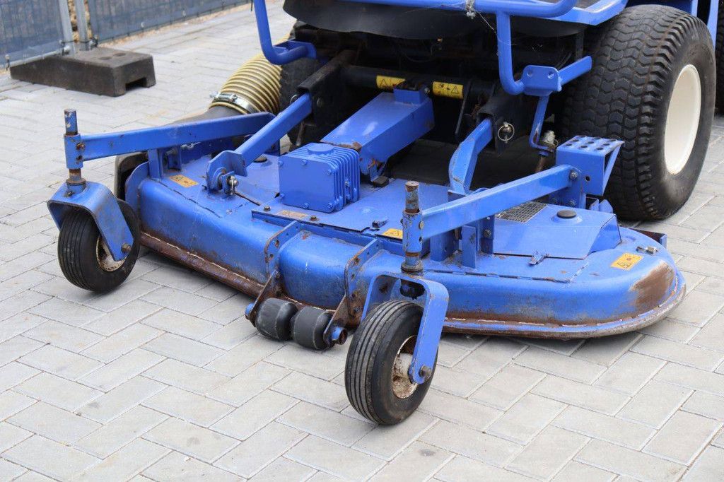 Iseki SF370FH Diesel-Aufsitzmäher
