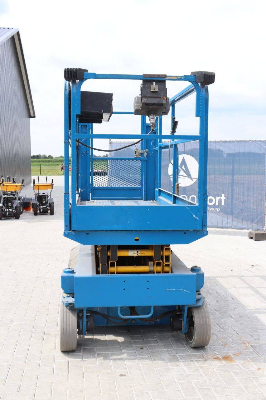 Scherenbühne JLG 2046-E Elektrisch 455 kg 8,1 m 1997