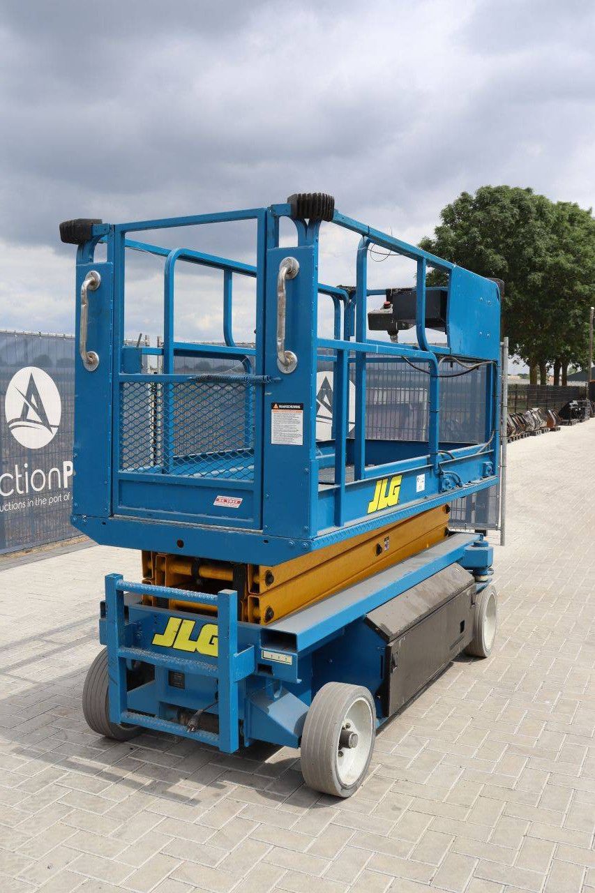Scherenbühne JLG 2046-E Elektrisch 455 kg 8,1 m 1997
