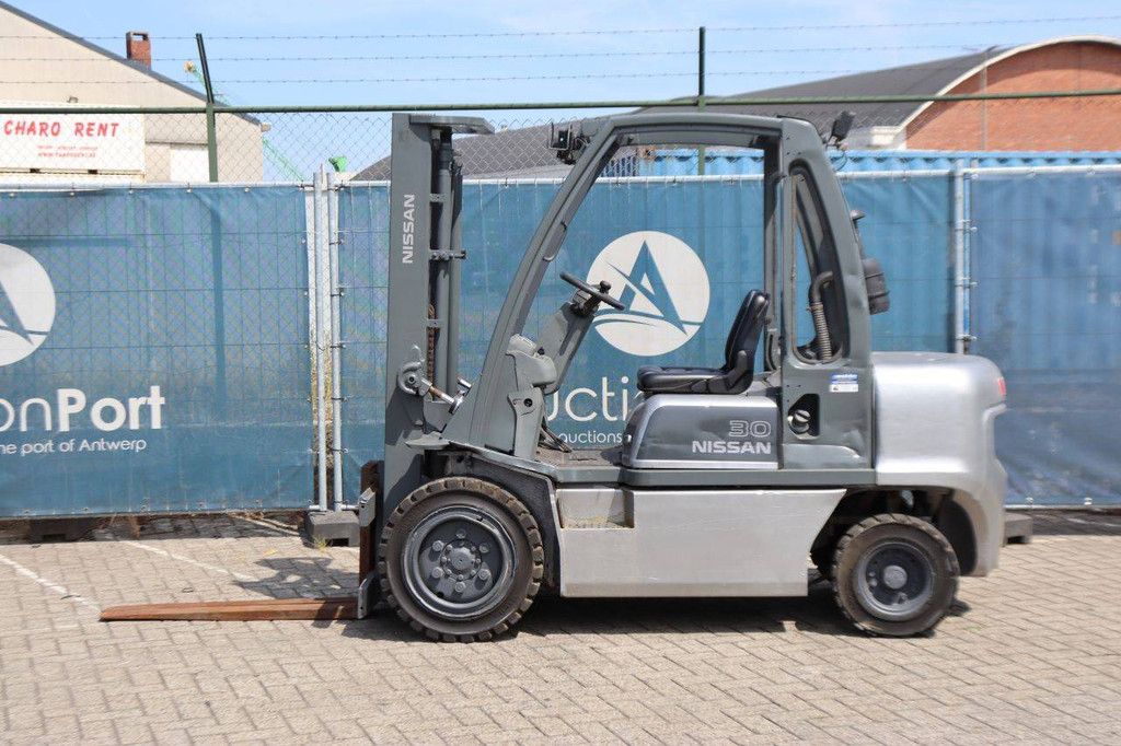 Nissan 30 Diesel Forklift 3000kg