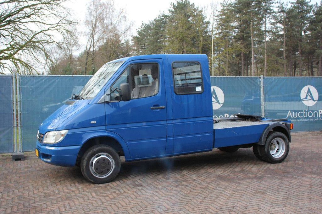 Chassis Cabin Mercedes-Benz 904.6 Diesel 157hp 2003