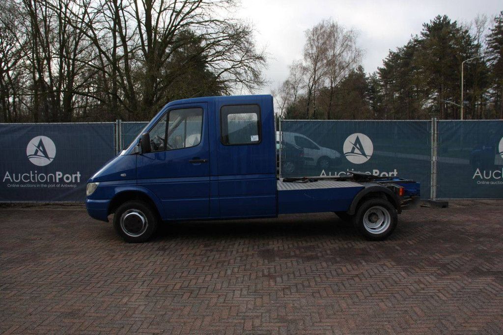 Chassis Cabin Mercedes-Benz 904.6 Diesel 157hp 2003