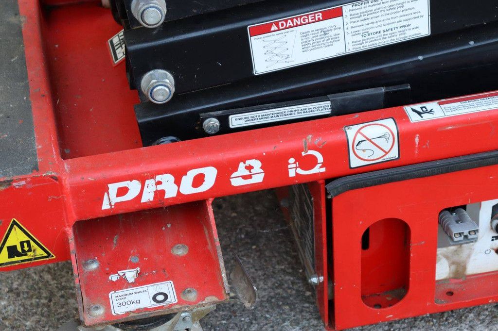 Scissor Lift Snorkel PUSH 8 PRO Electric 2015