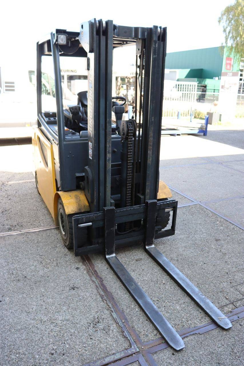 Forklift Jungheinrich EFG 425s Electric 2400kg 2014