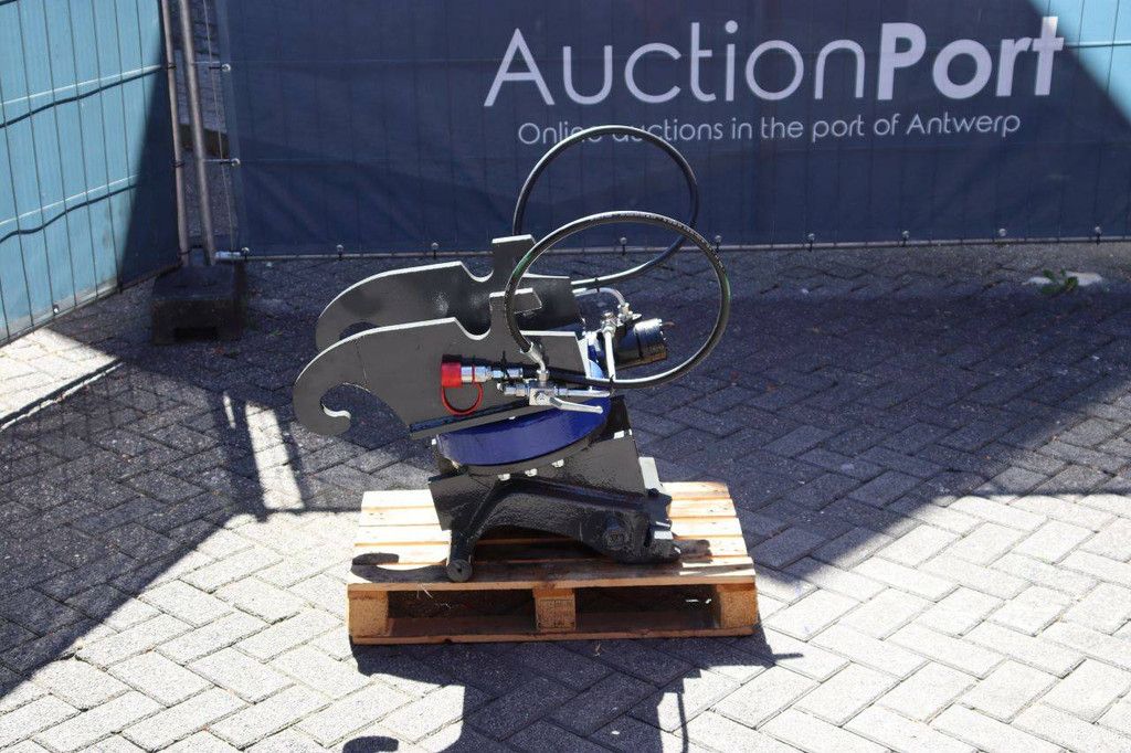 Rotary adapter CW10 with hydraulic quick coupler Granit 2025