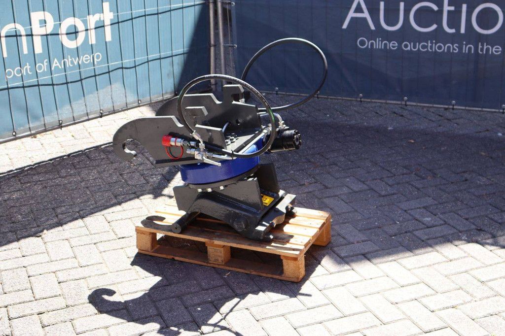 Rotary adapter CW10 with hydraulic quick coupler Granit 2025