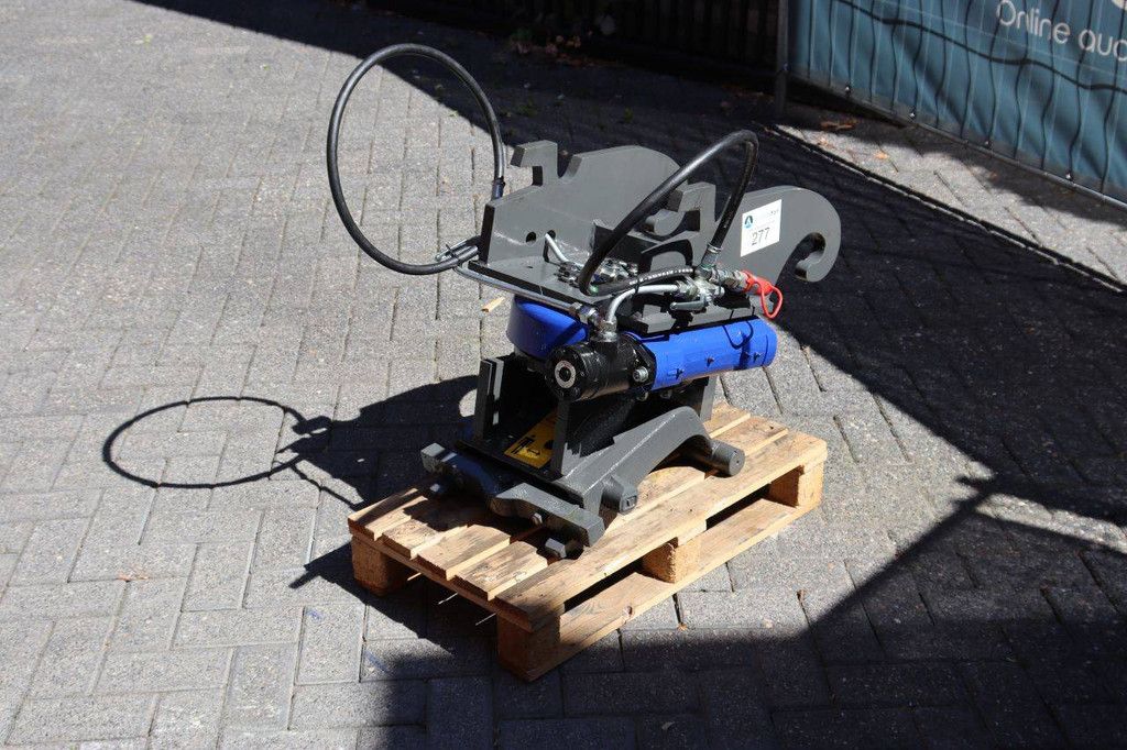 Rotary adapter CW10 with hydraulic quick coupler Granit 2025