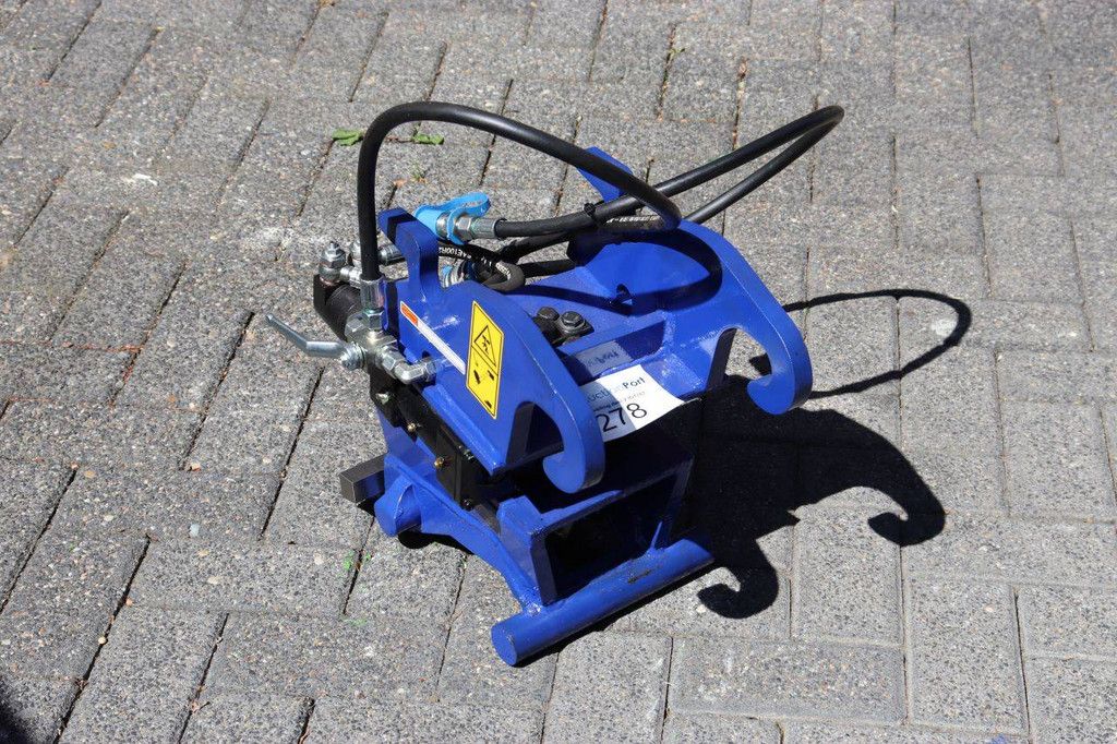 Rotary adapter tilt unit Cw05 with hydraulic quick coupler 2025