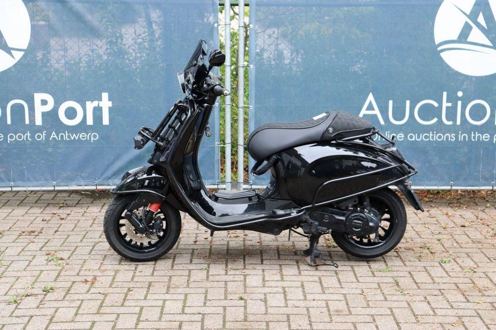 Roller Piaggio VESPA SPRINT 50 Benzin 2024