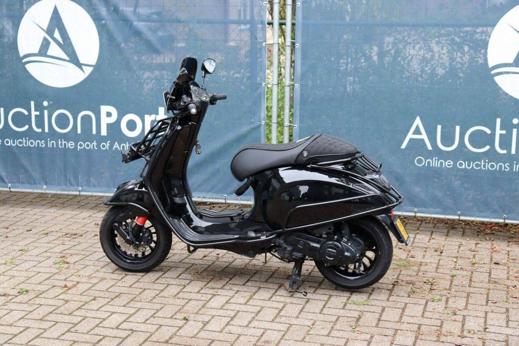 Roller Piaggio VESPA SPRINT 50 Benzin 2024