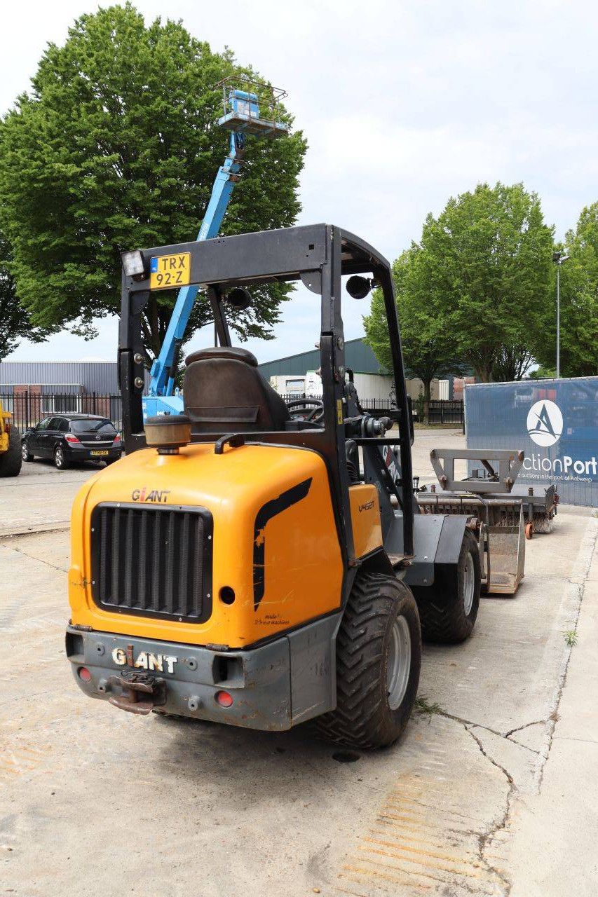 Articulated loader Giant V452T Diesel 33kW 2011