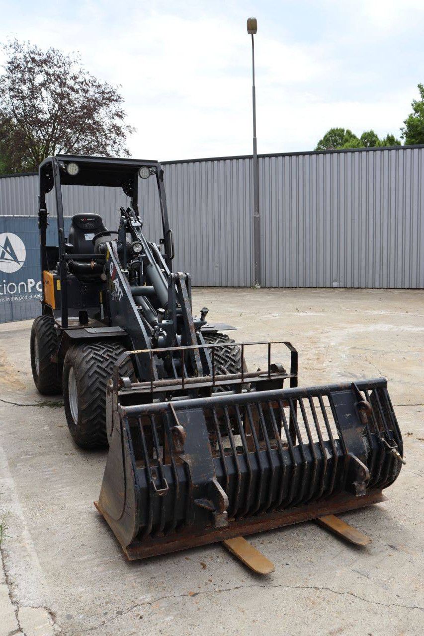 Articulated loader Giant V452T Diesel 33kW 2011