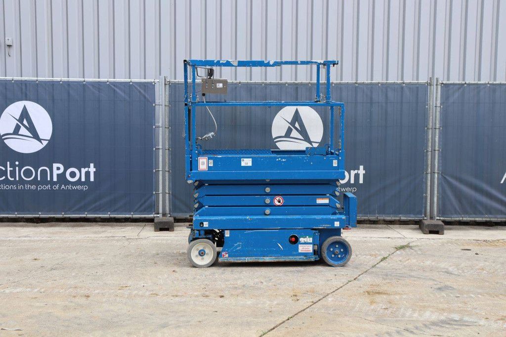 Skyjack SJ III 3219 Electric Scissor Lift 7.8m 227kg 2015