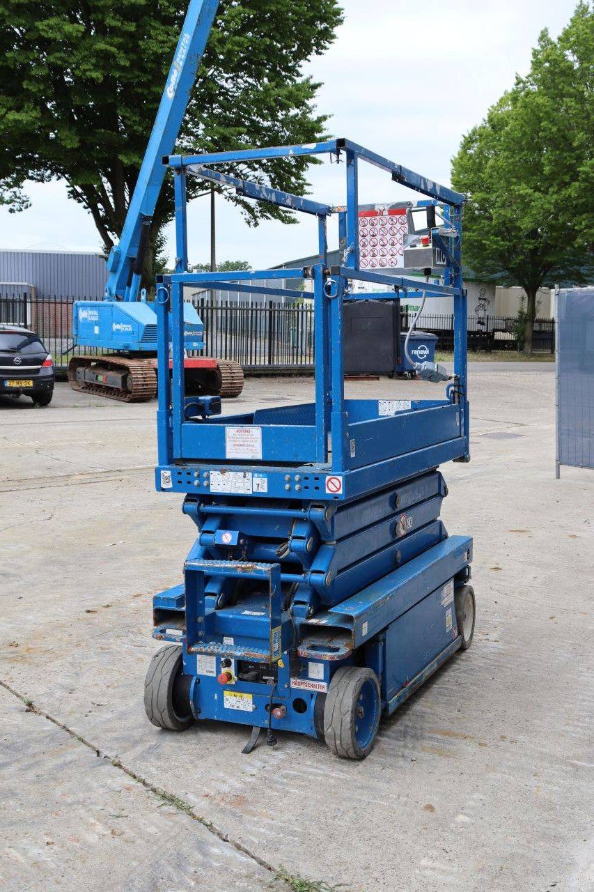 Skyjack SJ III 3219 Electric Scissor Lift 7.8m 227kg 2015