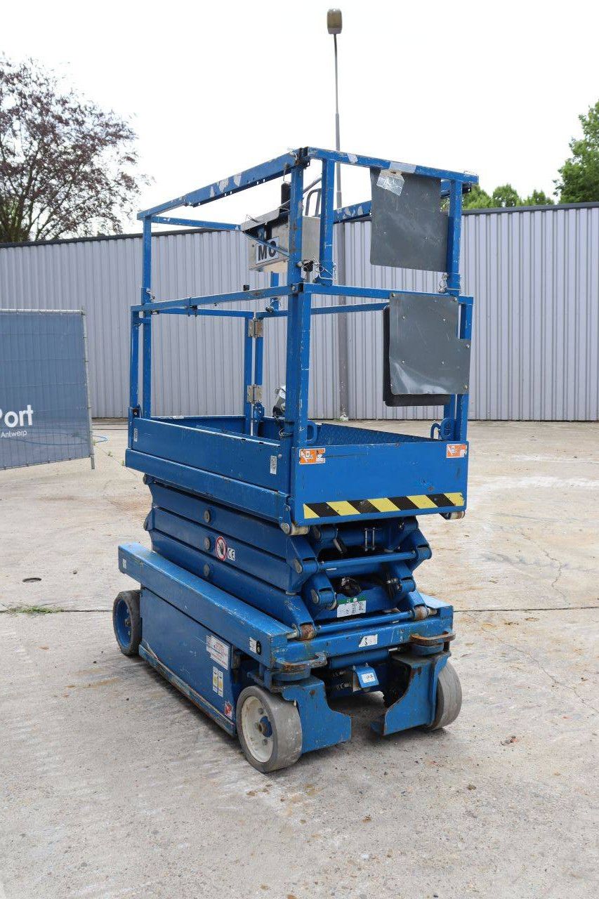 Skyjack SJ III 3219 Electric Scissor Lift 7.8m 227kg 2015