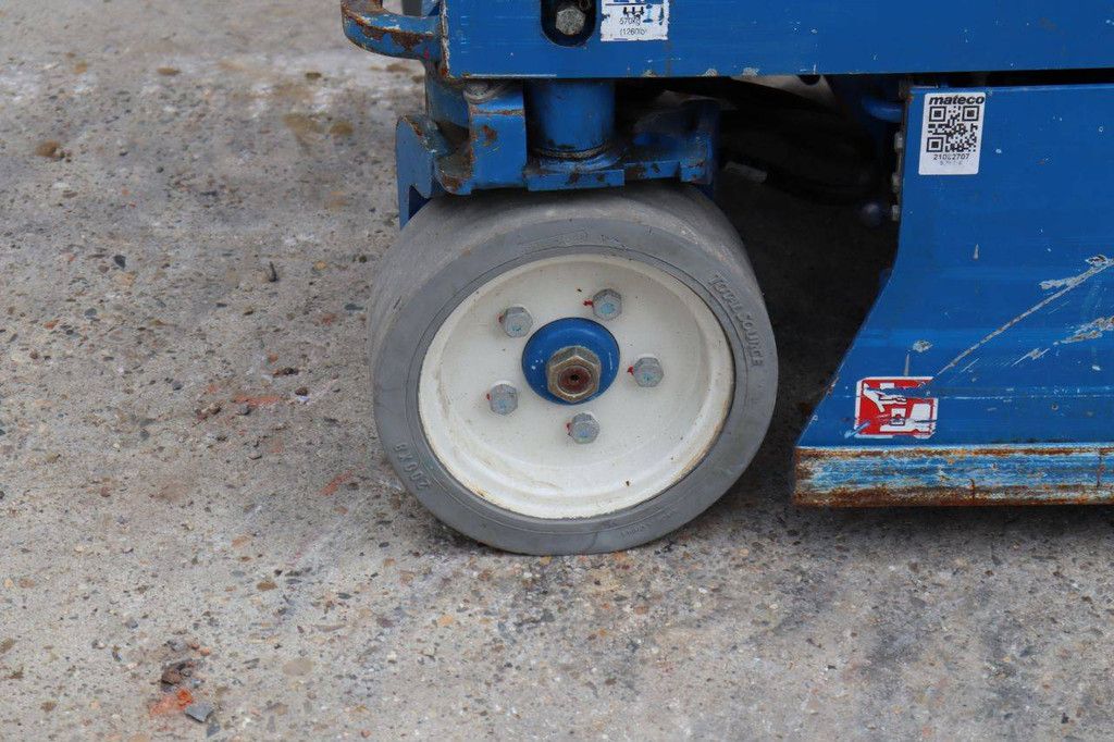 Skyjack SJ III 3219 Electric Scissor Lift 7.8m 227kg 2015