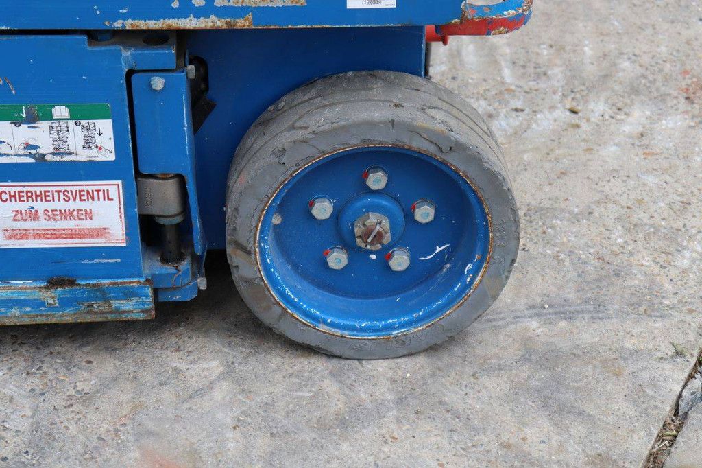 Skyjack SJ III 3219 Electric Scissor Lift 7.8m 227kg 2015