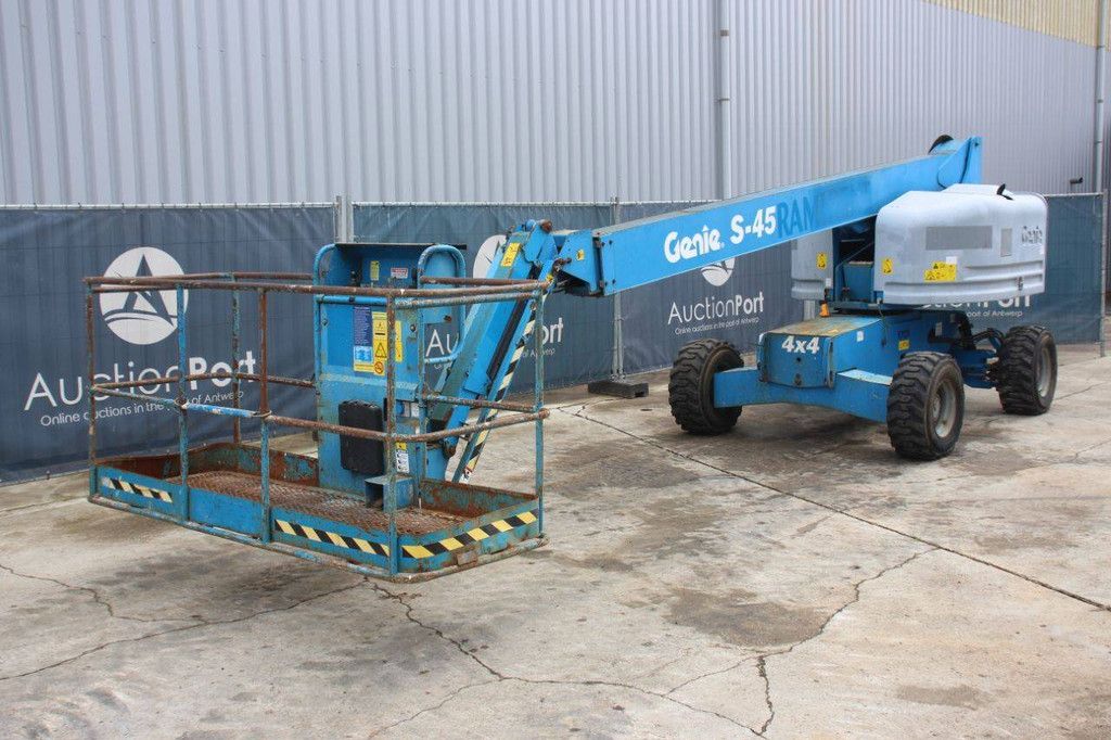 Genie S-45 Diesel-Teleskoparbeitsbühne 15,7 m 2008
