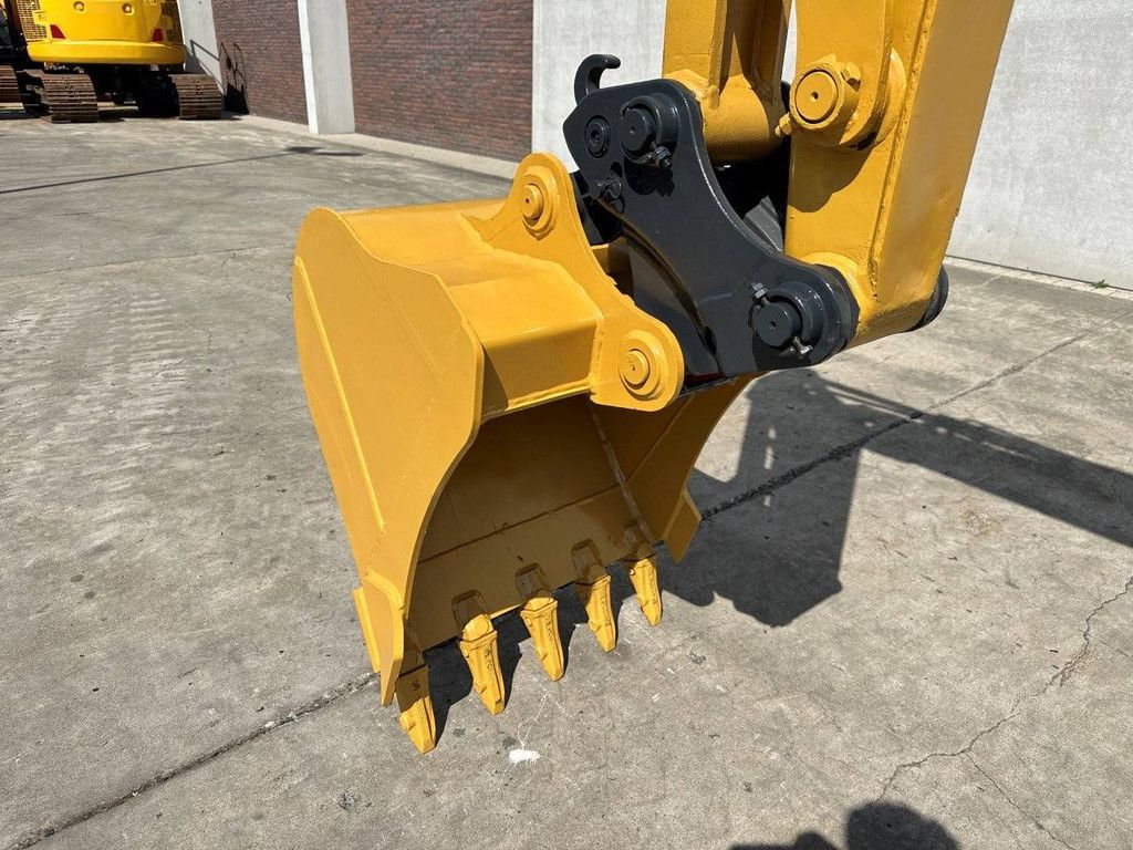 Midi excavator Caterpillar 305.5E2 Diesel 2018