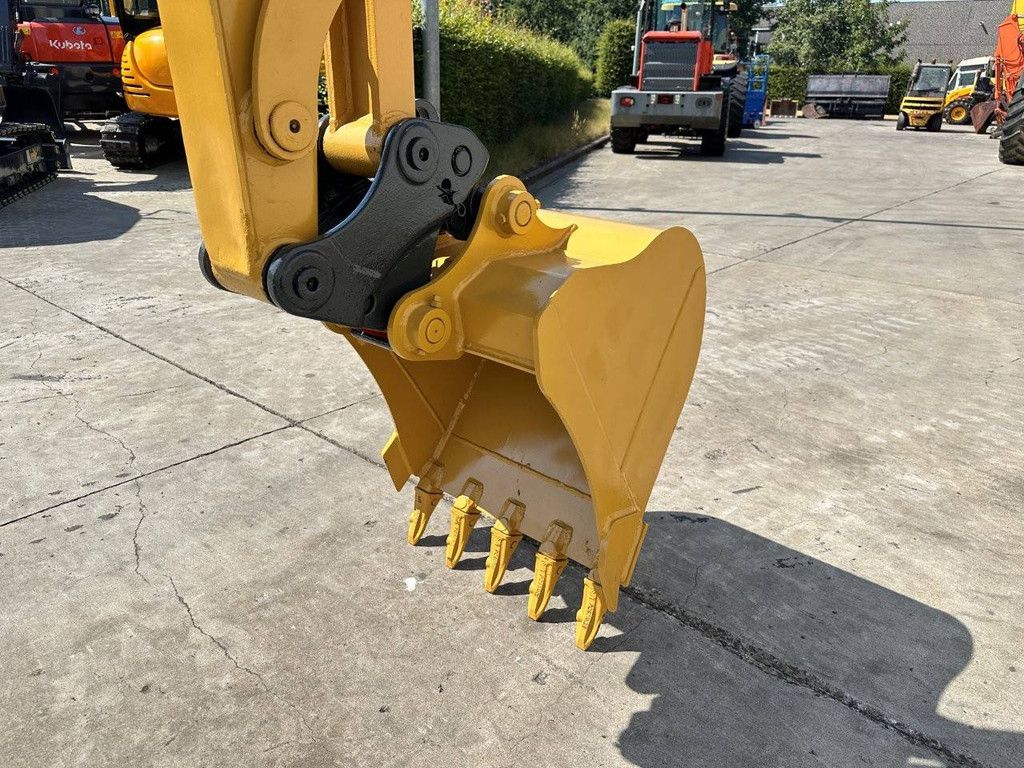 Midi excavator Caterpillar 305.5E2 Diesel 2018