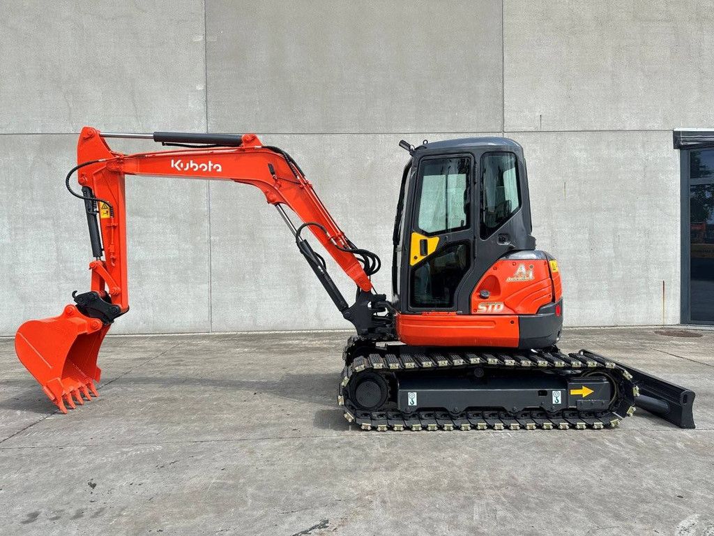 Midi excavator Kubota KX155-3SZ Diesel 2012