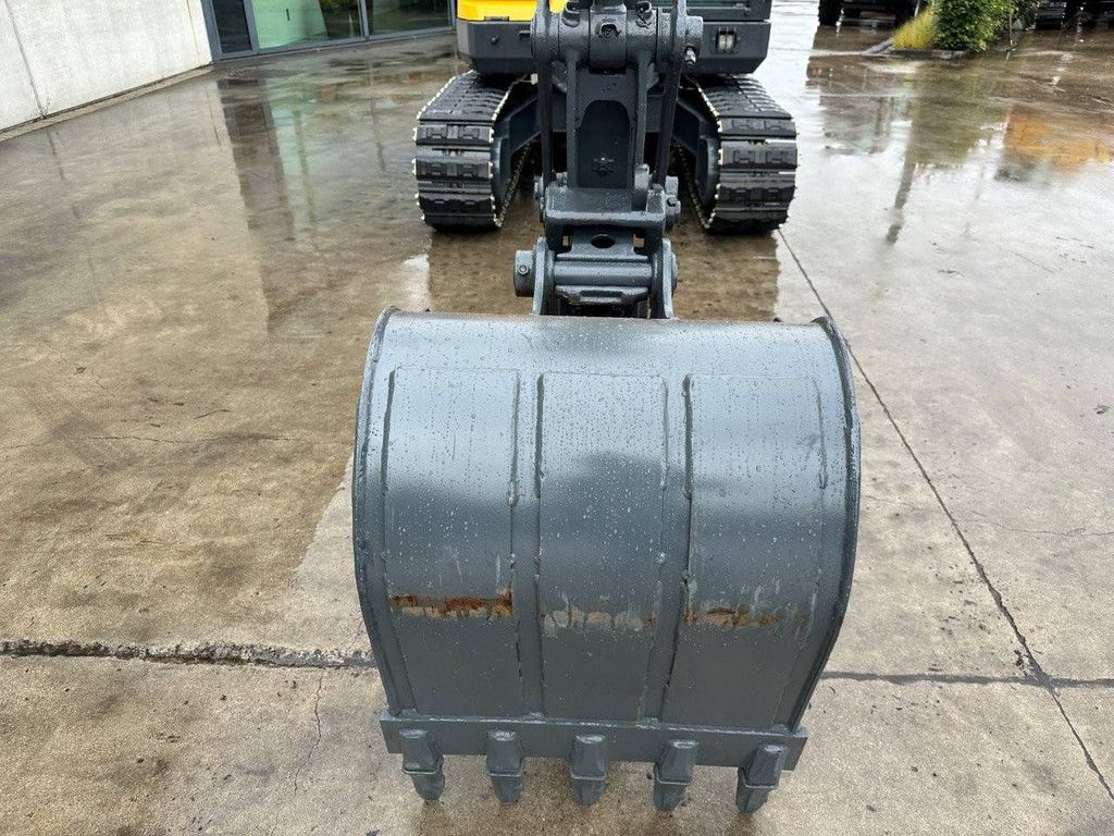 Midi excavator Volvo EC60C Diesel 2012