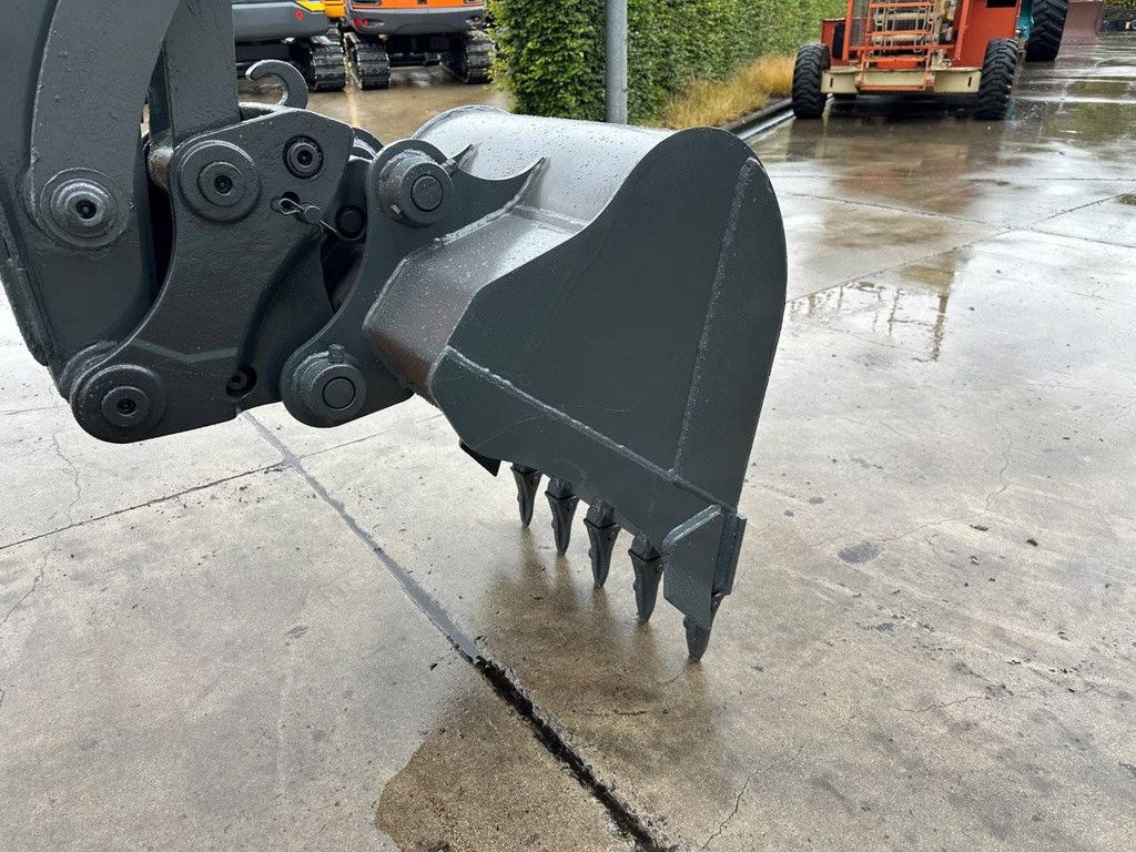 Midi excavator Volvo EC60C Diesel 2012
