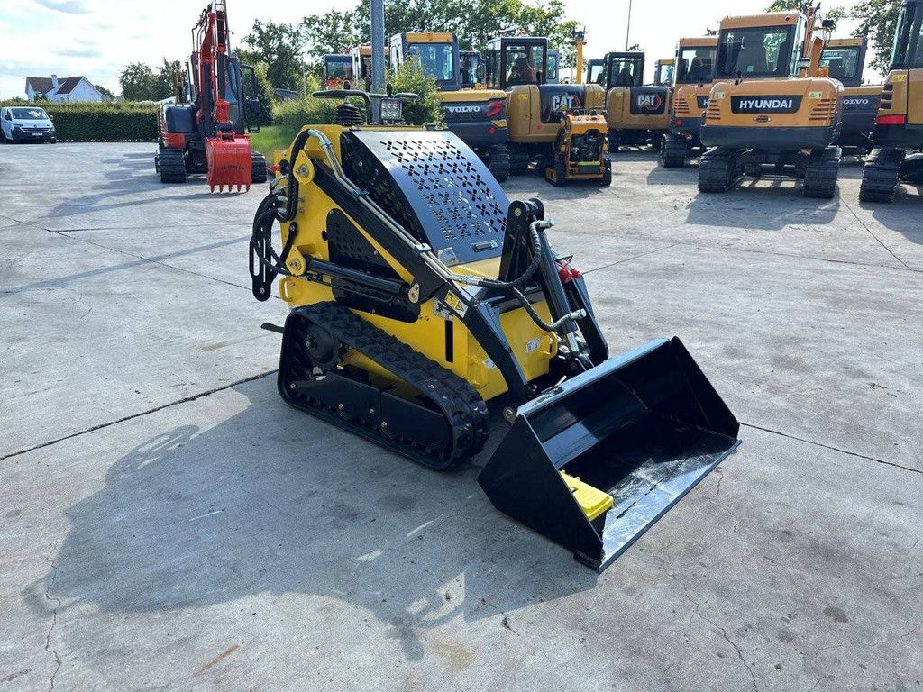Crawler skid steer loader Delano T360 Petrol 2026