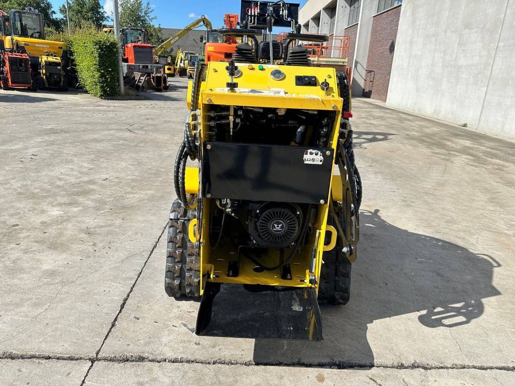 Crawler skid steer loader Delano T360 Petrol 2026
