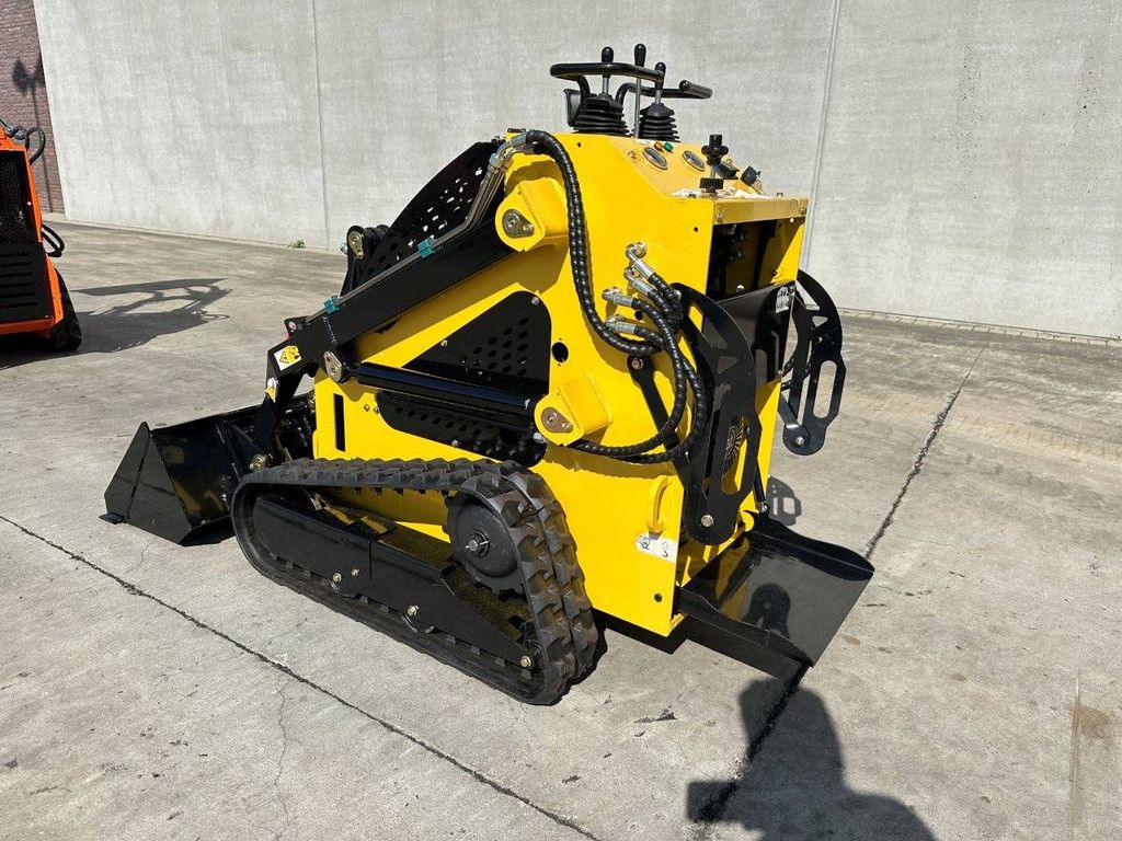 Crawler skid steer loader Delano T360 Petrol 2026