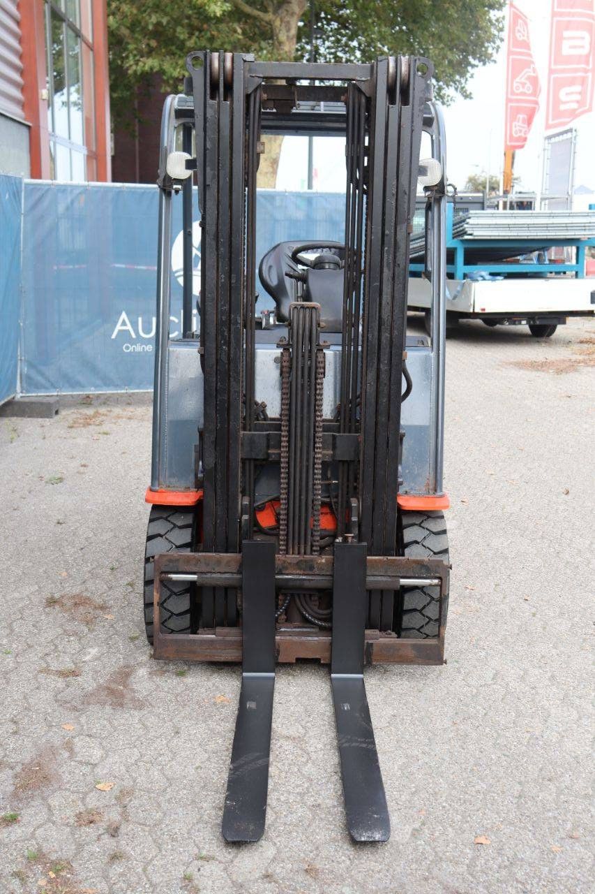 Toyota 8FBMT25 Electric Forklift 2500kg 5.5m 2013