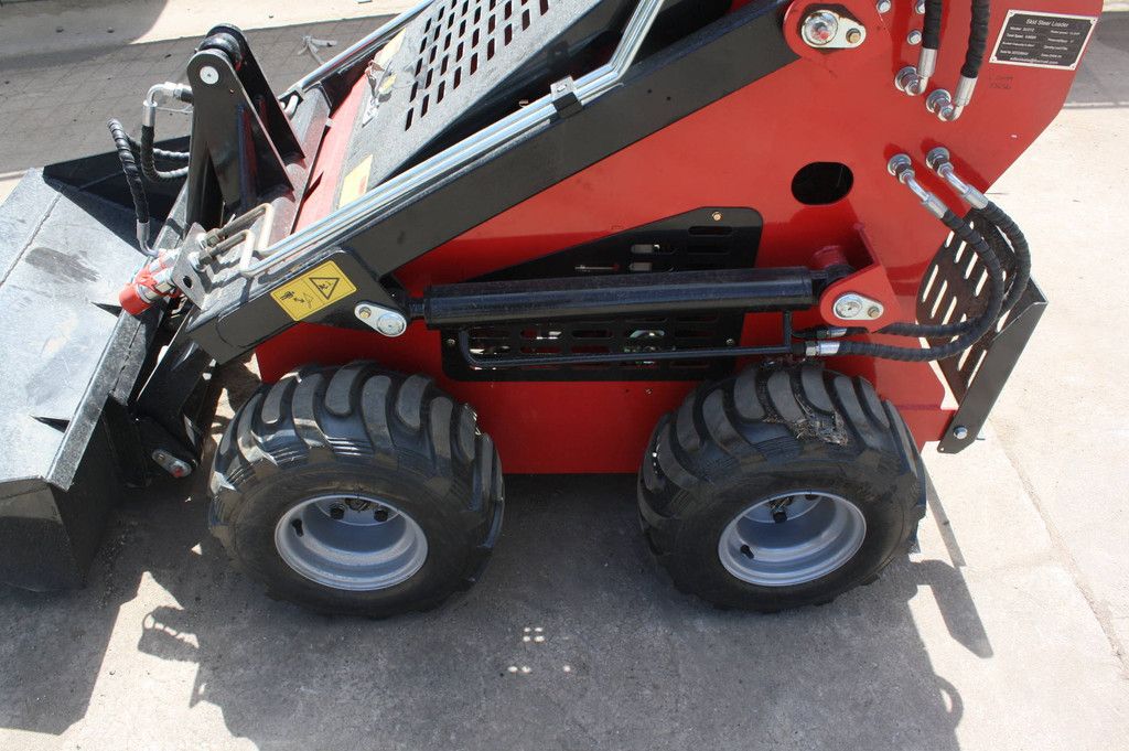 Skid steer loader Captok 323TZ Diesel 2014