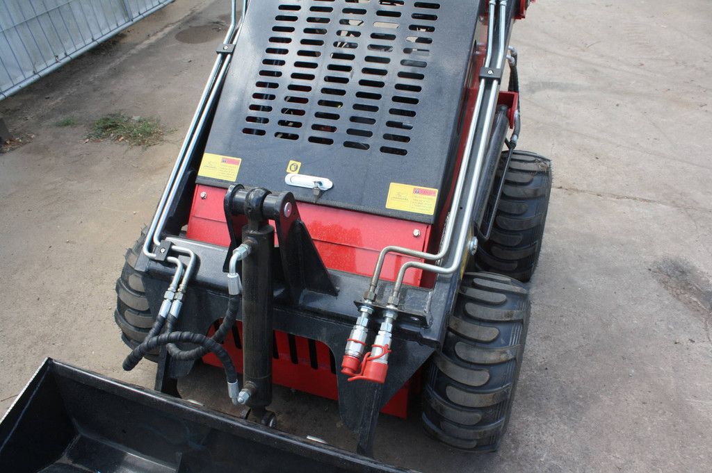 Skid steer loader Captok 323TZ Diesel 2014