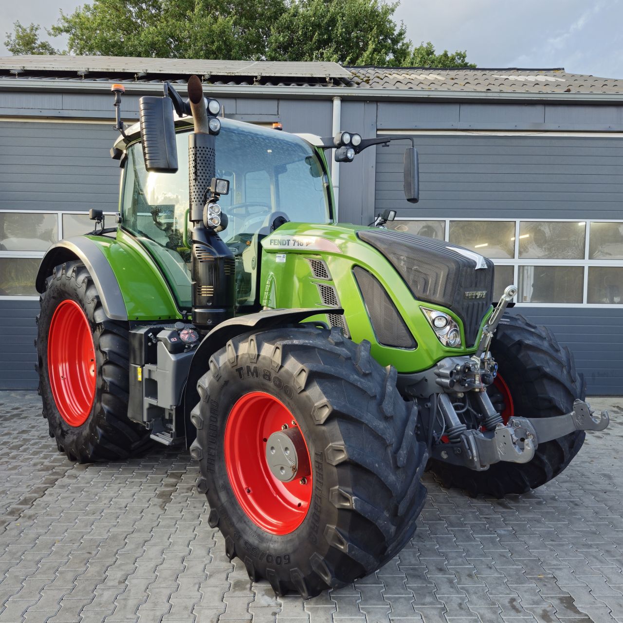 Fendt 718 Vario S4 profi plus