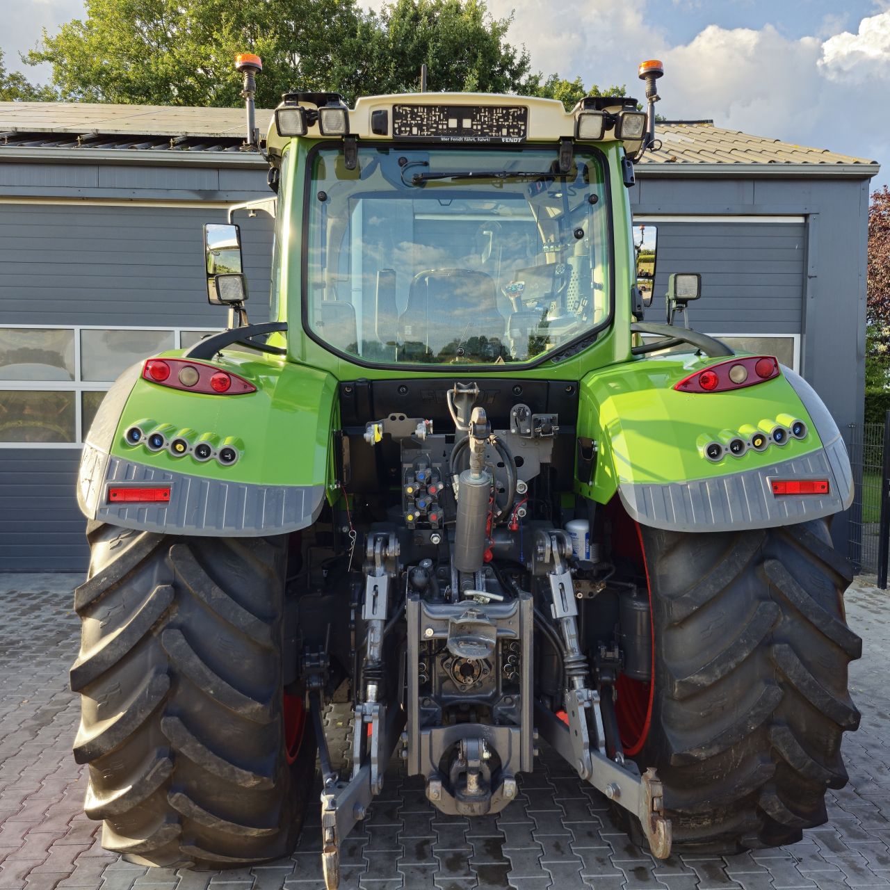 Fendt 718 Vario S4 profi plus